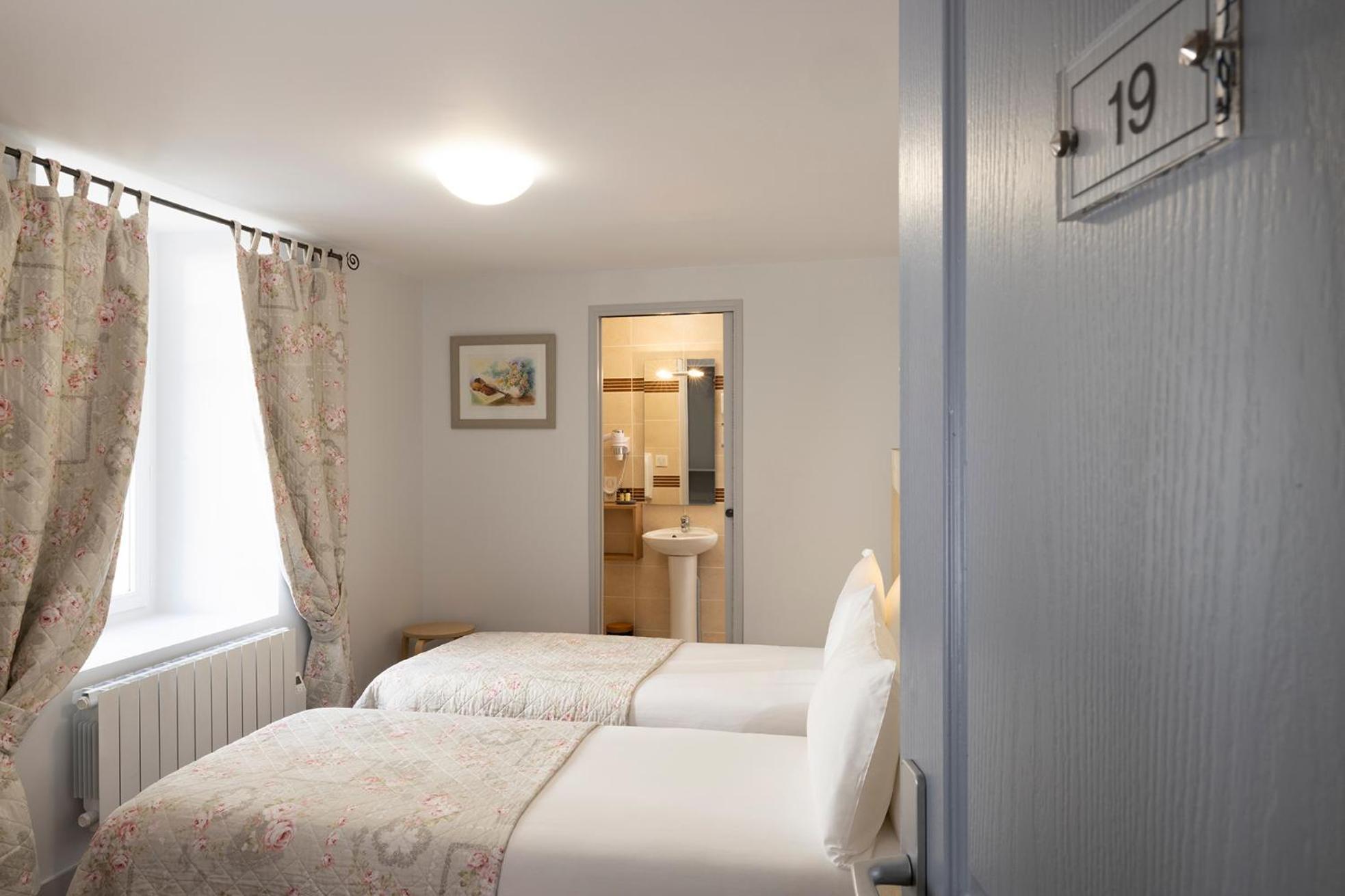 Hotel De Lion Sur Mer Zewnętrze zdjęcie