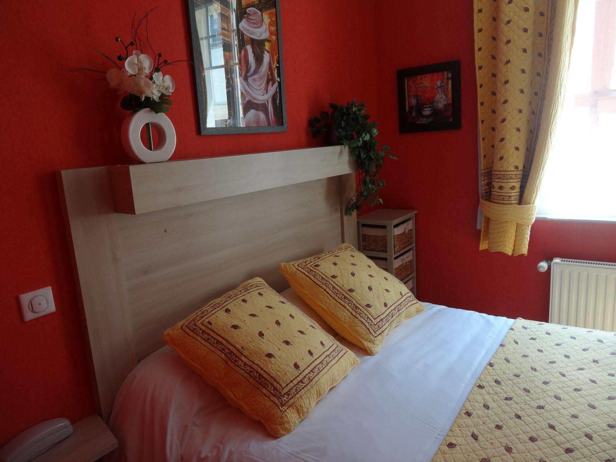 Hotel De Lion Sur Mer Zewnętrze zdjęcie