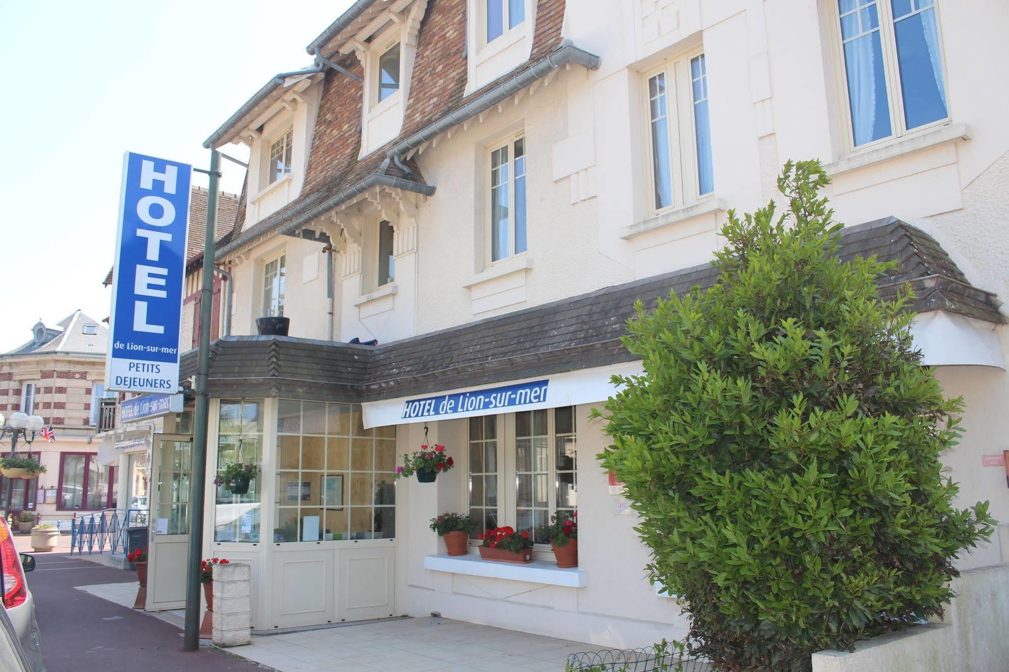 Hotel De Lion Sur Mer Zewnętrze zdjęcie