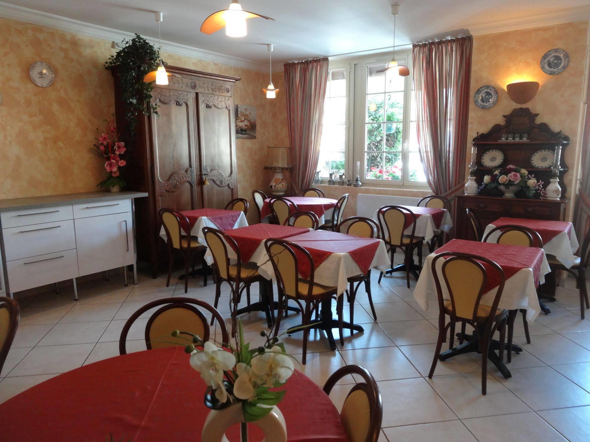 Hotel De Lion Sur Mer Zewnętrze zdjęcie